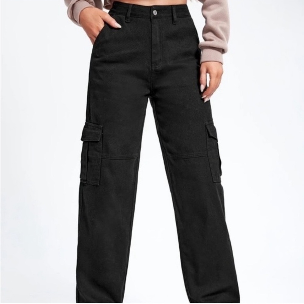 Zara Women's Black Cargo Jeans